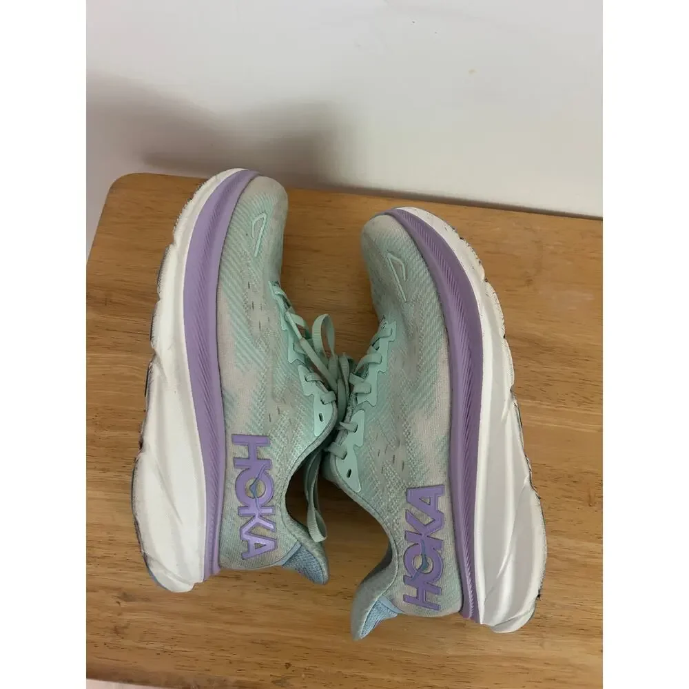 Hoka One One hoka one
